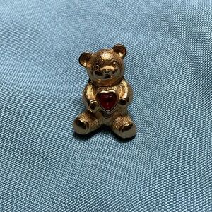Vintage Avon Signed Gold Tone Teddy Bear Pin Garnet January Birthstone